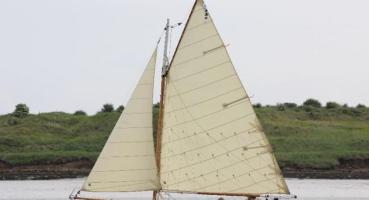1930 Ivy 18ft Gaff Rigged Day Sailer